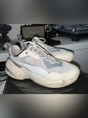 Puma Unisex sneakers - Good condition US7